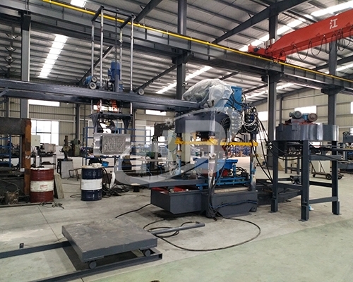 PC磚機(jī)生產(chǎn)的荔枝面磚機(jī)優(yōu)點(diǎn)多、范圍廣